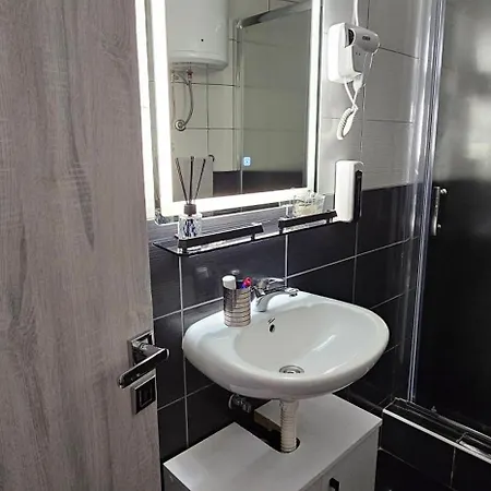 Silver Apartman-neum Neum