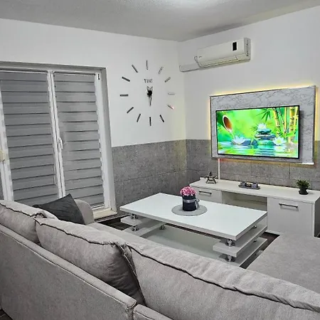 Silver Apartman-neum Apartamento *