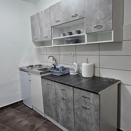 Silver Apartman-neum Neum
