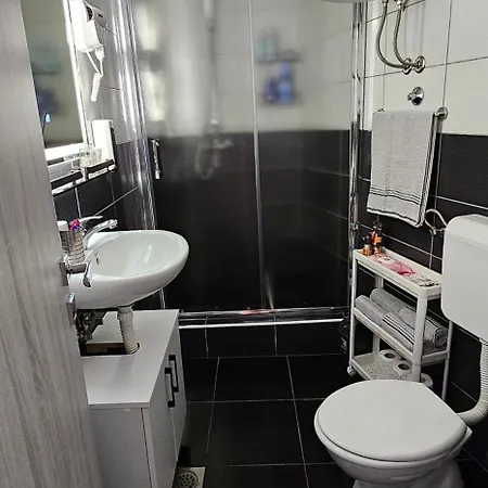 Silver Apartman-neum *