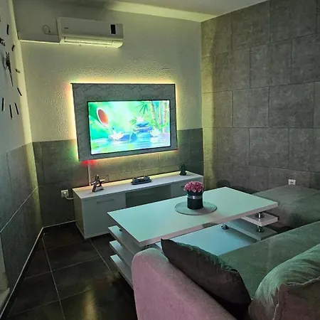 Silver Apartman-neum *
