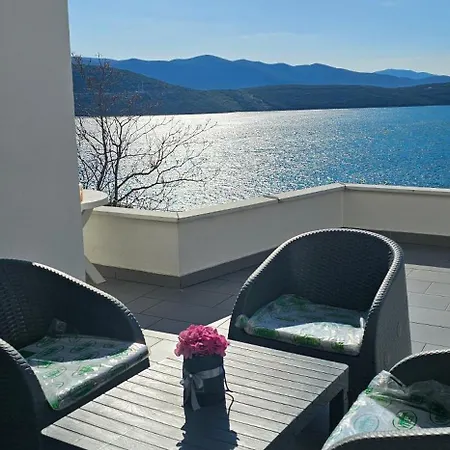Silver Apartman-neum
