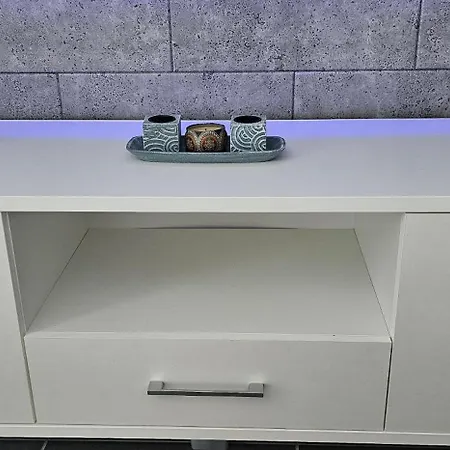 Silver Apartman-neum